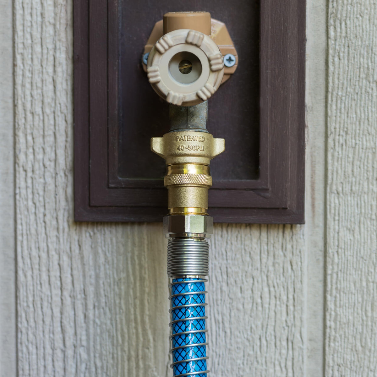CAMCO 40055 H2O PRESS REGULATOR BRASS