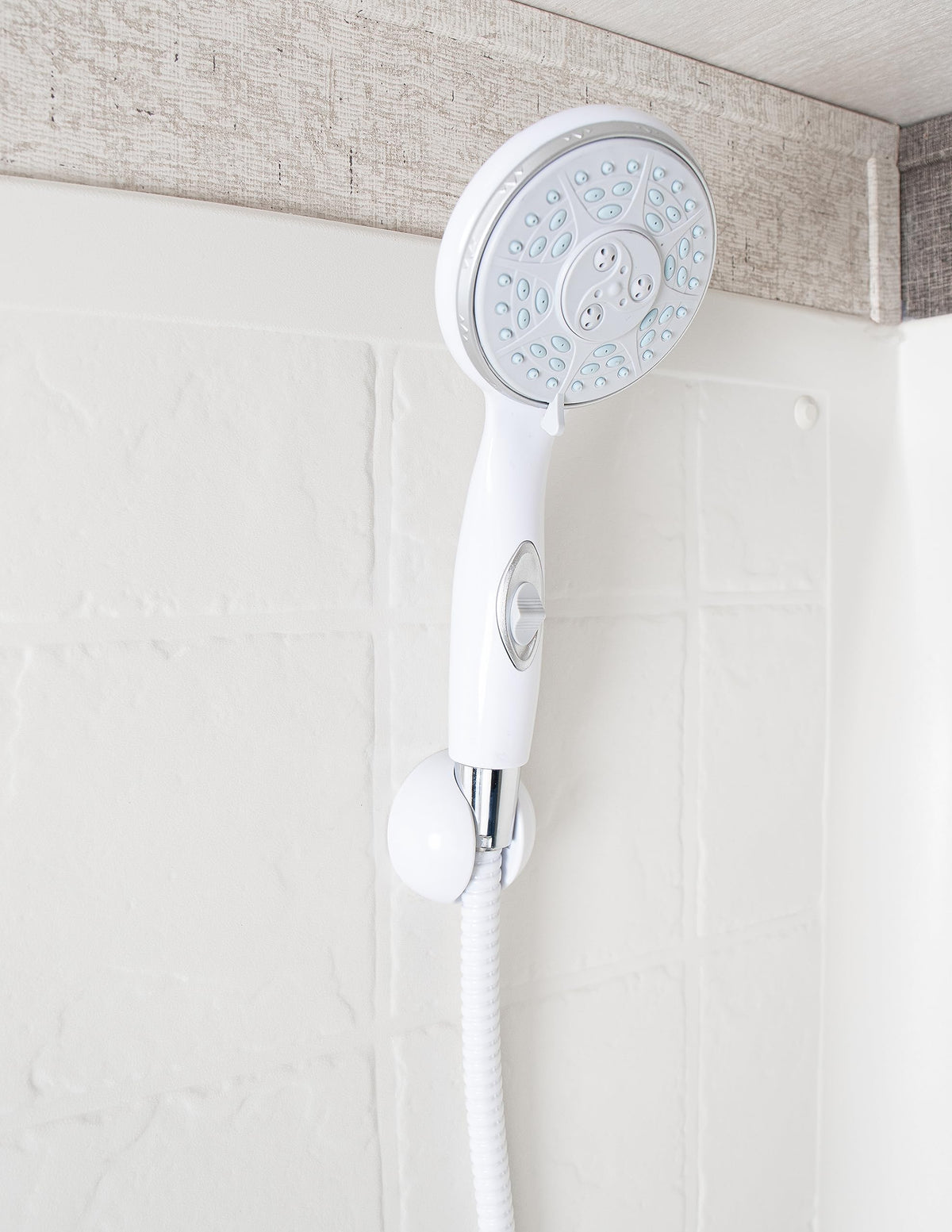 CAMCO 43711 SHOWER HEAD WHITE