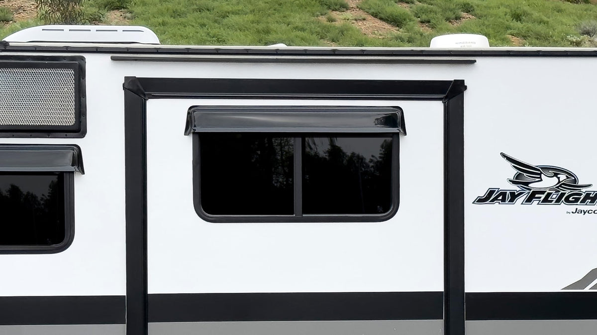 GT STYLING RV1036 RV WINDOW DEFLECTOR AND SUN VISOR