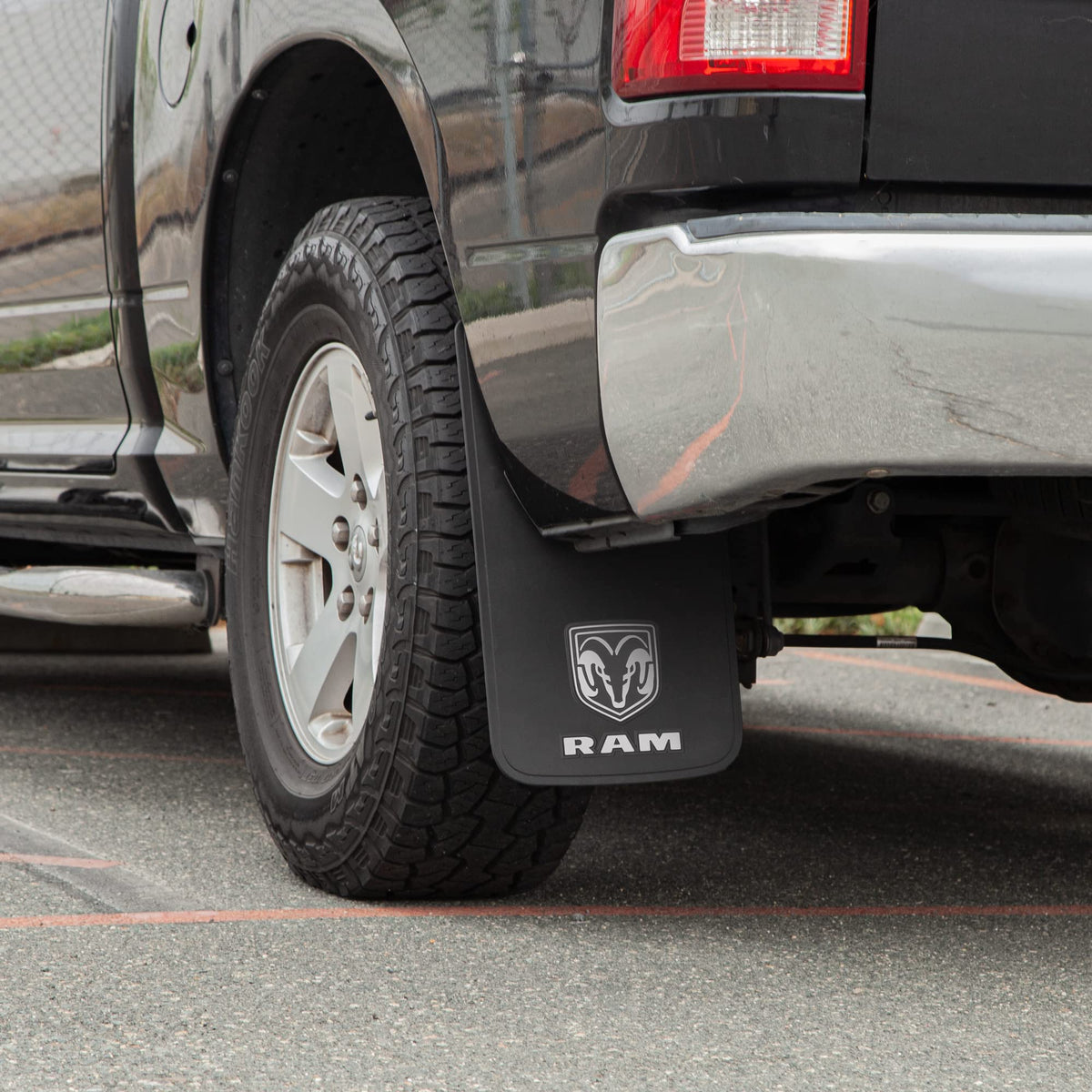 PLASTICOLOR 000509R01 000541R01 RAM Logo Easy Fit Mud Guard 11x19 - Left and Right Set